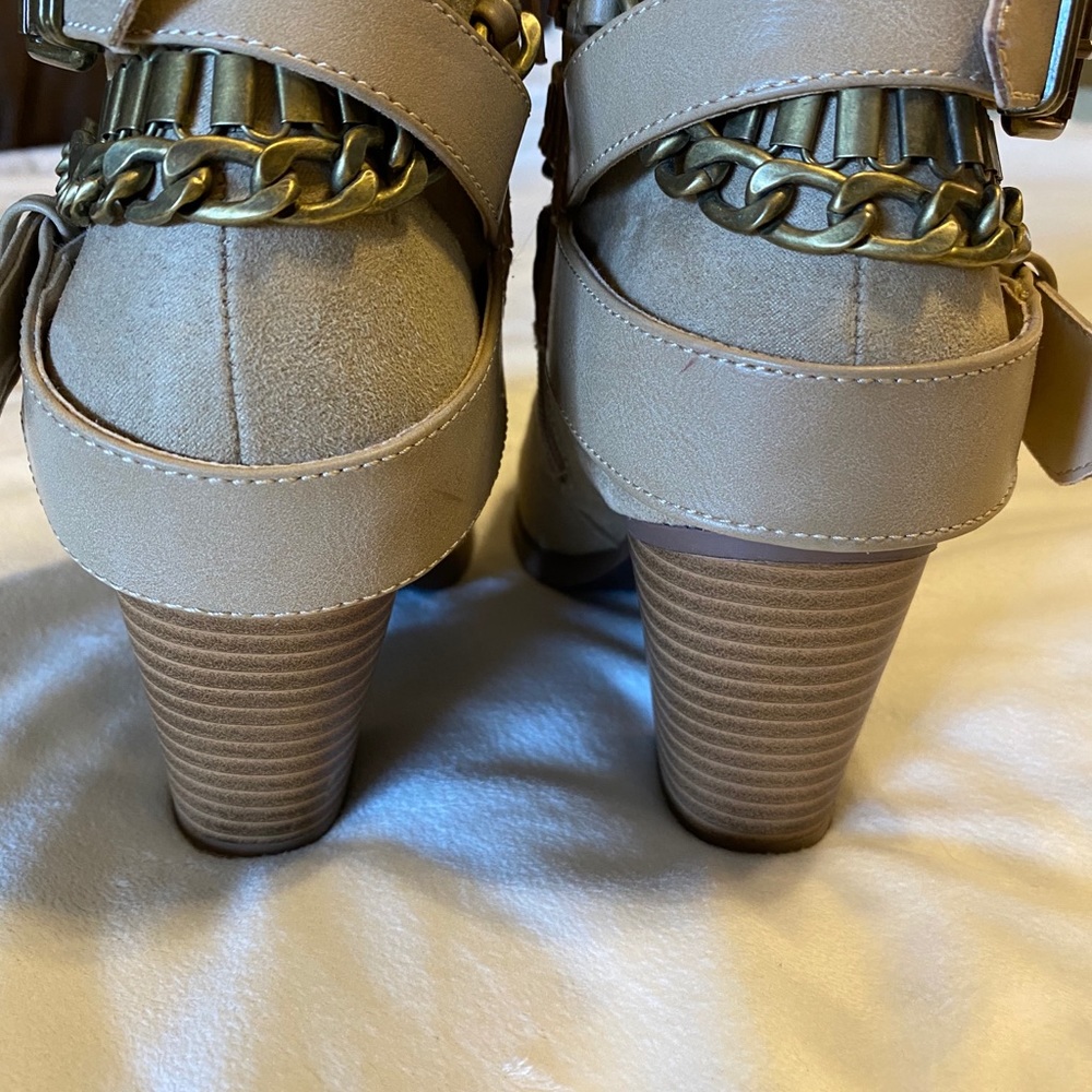 Leila Stone Booties - Picture 3 of 4